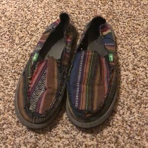 Tribal print Sanuks